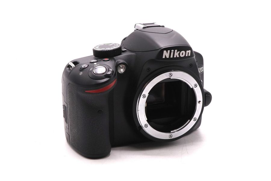 Фотоаппарат Nikon D3200 body (пробег 3000 кадров)