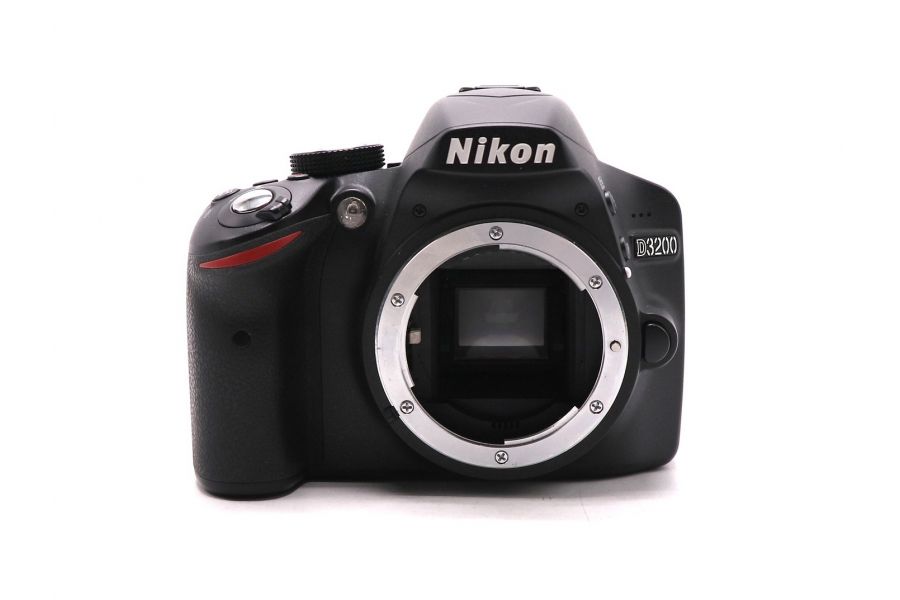 Фотоаппарат Nikon D3200 body (пробег 3000 кадров)