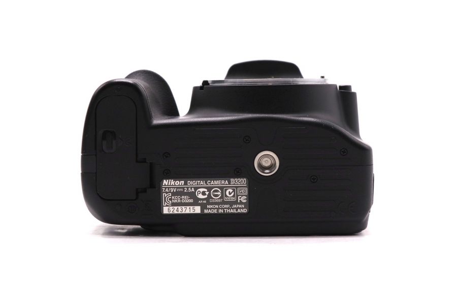 Фотоаппарат Nikon D3200 body (пробег 3000 кадров)
