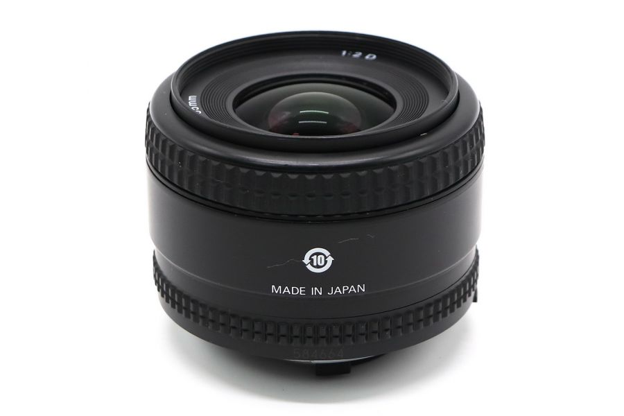 Объектив цифровой Nikon 35mm f/2D AF Nikkor