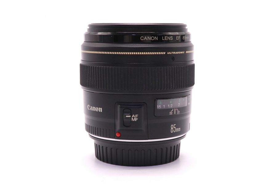 Canon EF 85mm f/1.8 USM в коробке
