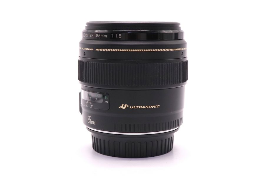 Canon EF 85mm f/1.8 USM в коробке