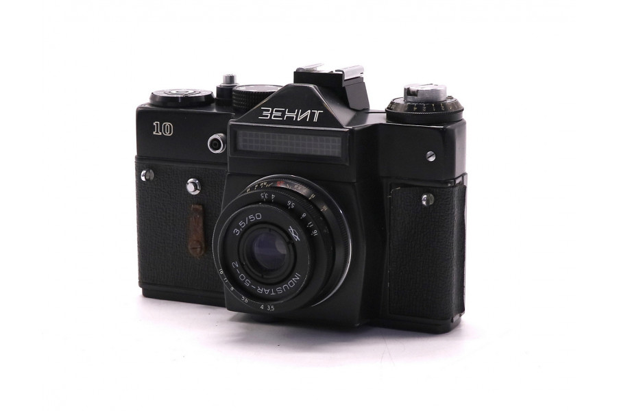 Зеркальный фотоаппарат Зенит 10 + Индустар-50-2