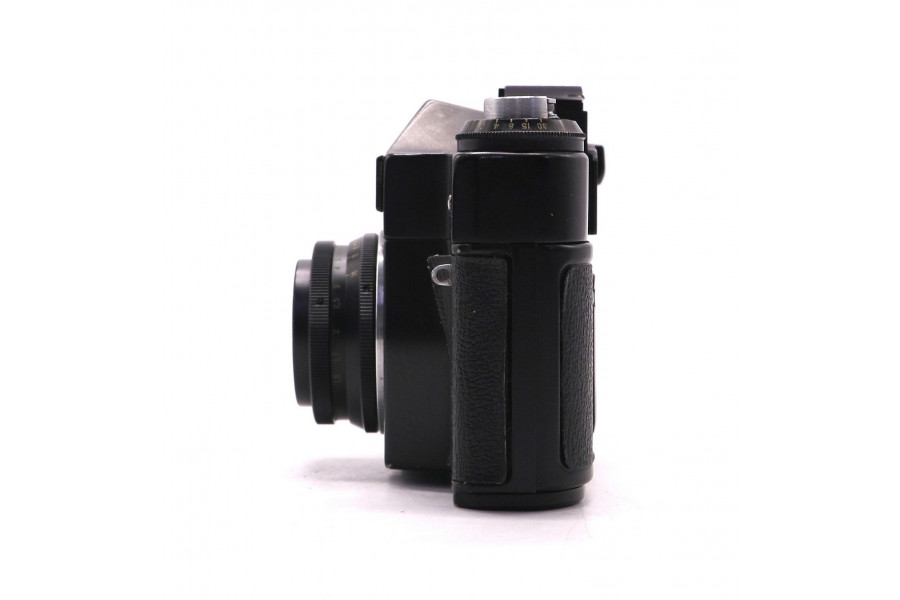 Зеркальный фотоаппарат Зенит 10 + Индустар-50-2