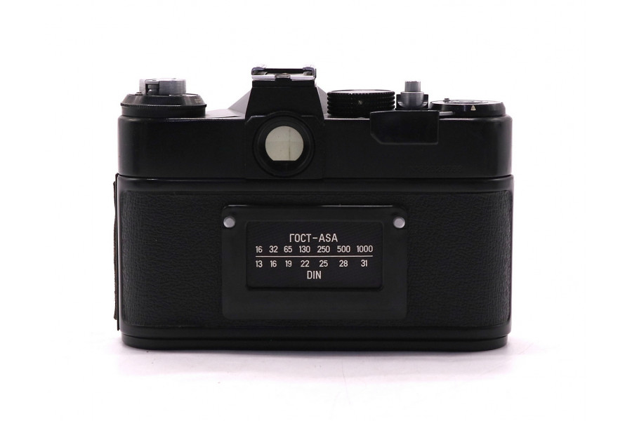 Зеркальный фотоаппарат Зенит 10 + Индустар-50-2