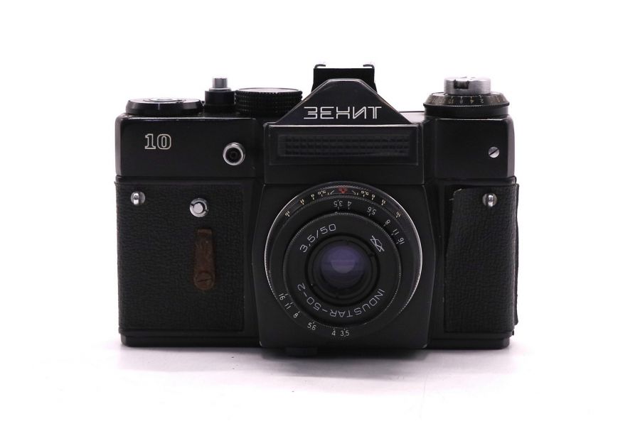 Зеркальный фотоаппарат Зенит 10 + Индустар-50-2
