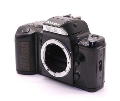 Плёночная зеркальная камера Nikon F-401s body