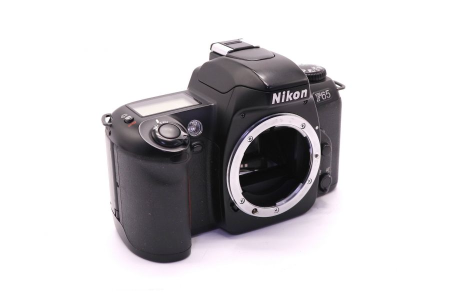 Пленочный зеркальный фотоаппарат Nikon F65 body 