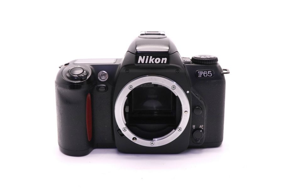 Пленочный зеркальный фотоаппарат Nikon F65 body 
