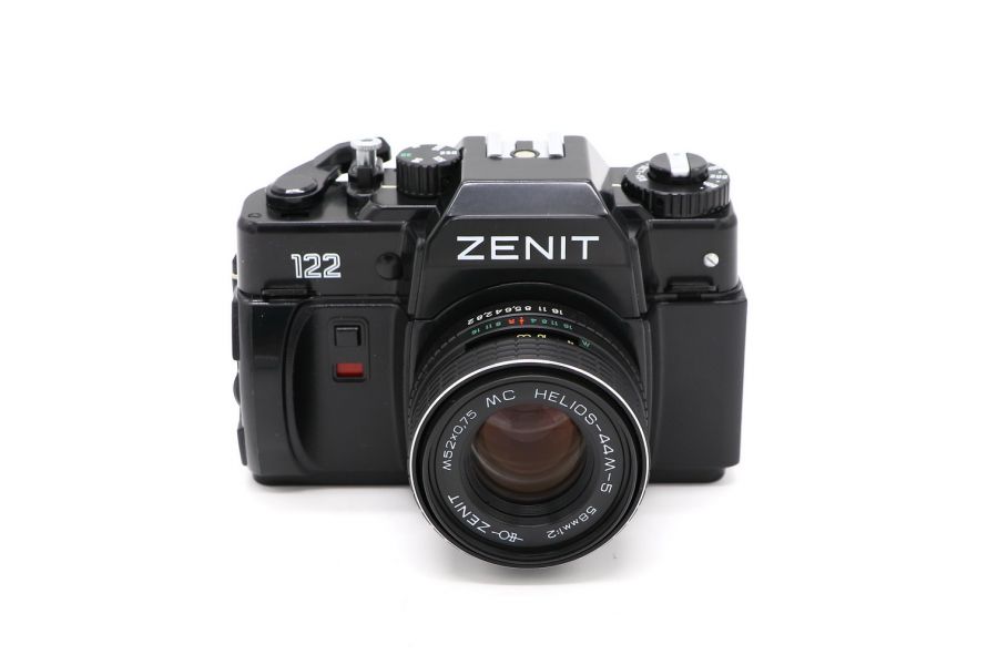 Зеркальная фотокамера Зенит 122 kit Гелиос