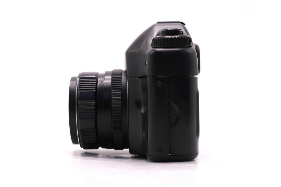 Зеркальный плёночный фотоаппарат Зенит 212К kit 