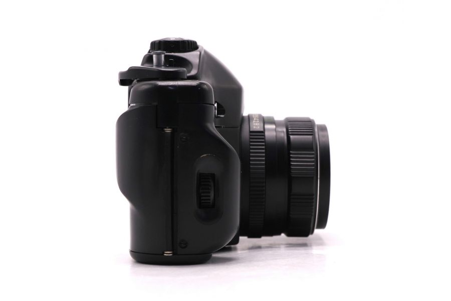 Зеркальный плёночный фотоаппарат Зенит 212К kit 