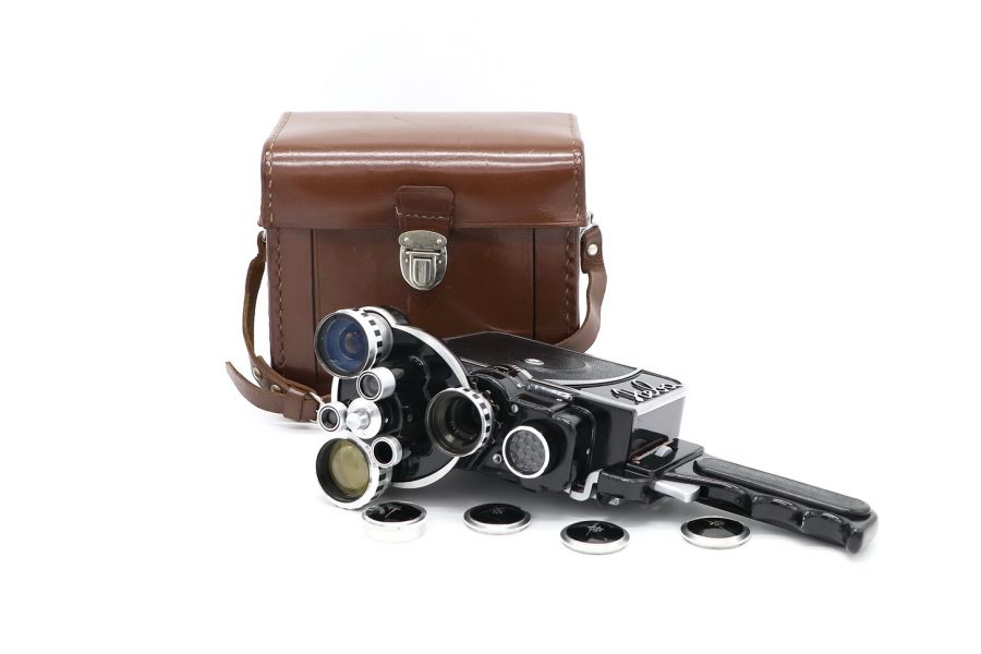 Кинокамера советская Нева комплект (СССР, 1963)