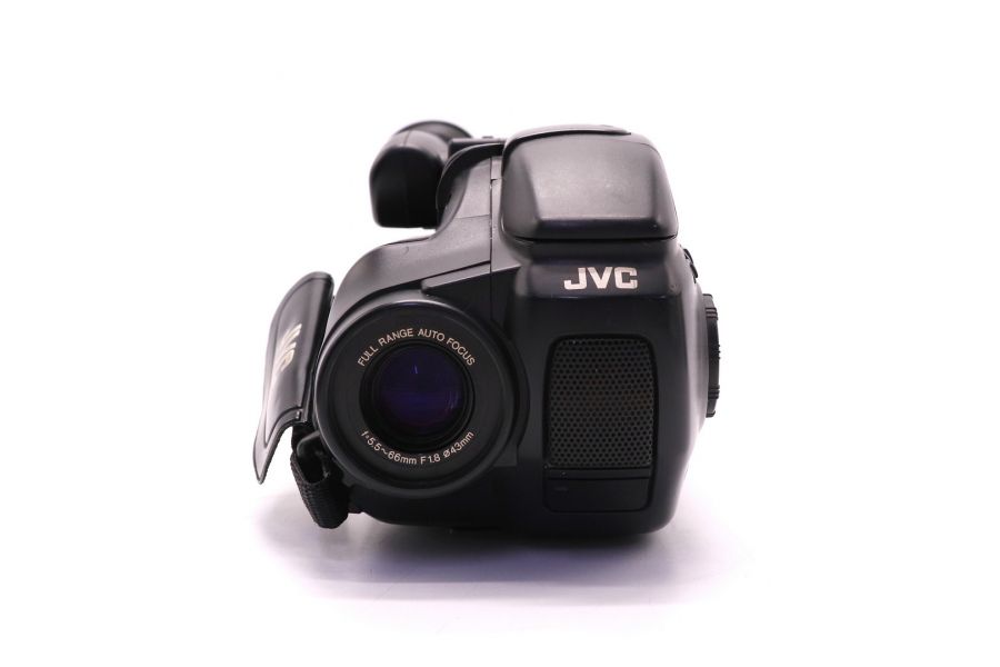 Кассетная видеокамера JVC GR-AX66 формата VHS-C