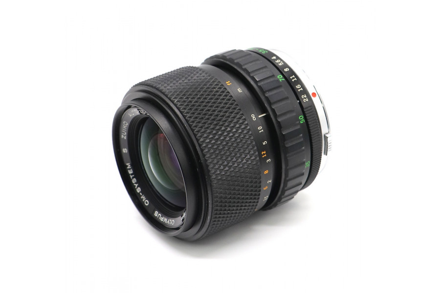 Объектив Olympus OM-System S Zuiko 35-70mm f/4 Auto-Zoom