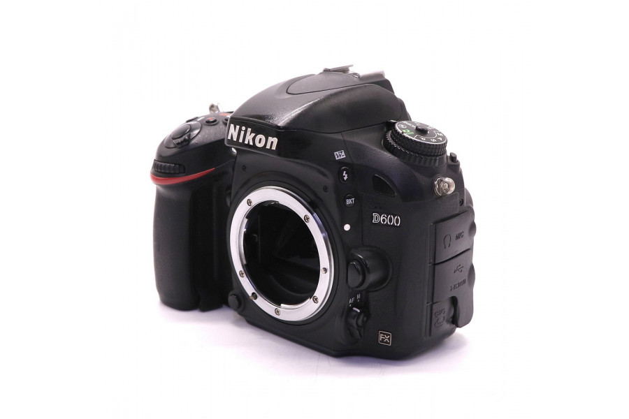 Nikon D600 body в упаковке (пробег 249890 кадров)