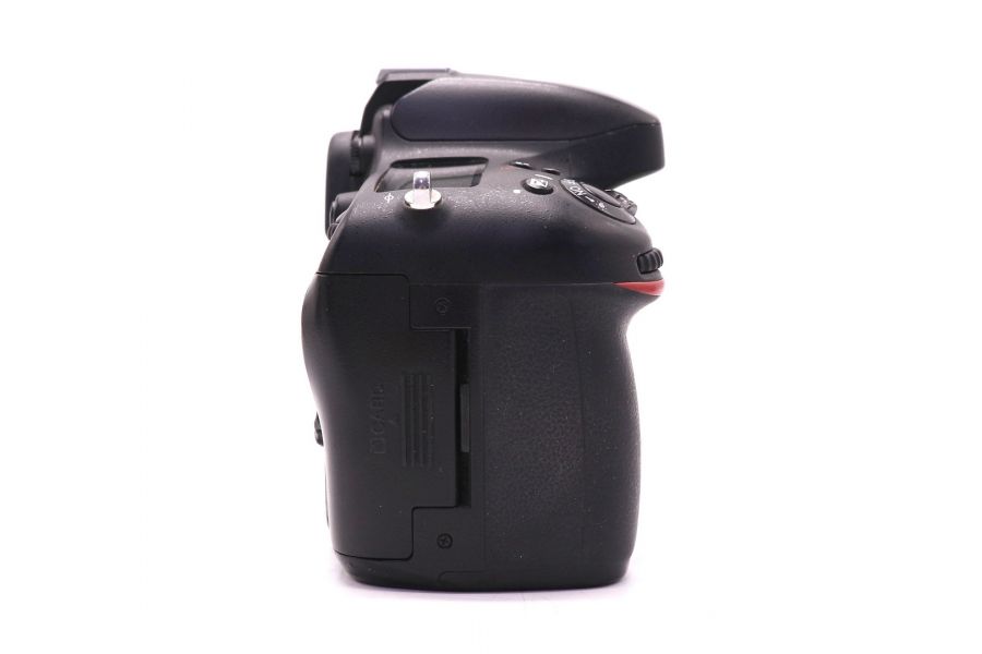 Nikon D600 body в упаковке (пробег 249890 кадров)