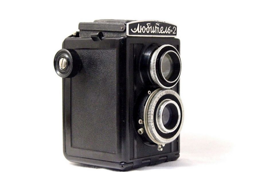 Советский двухобъективный фотоаппарат Любитель-2