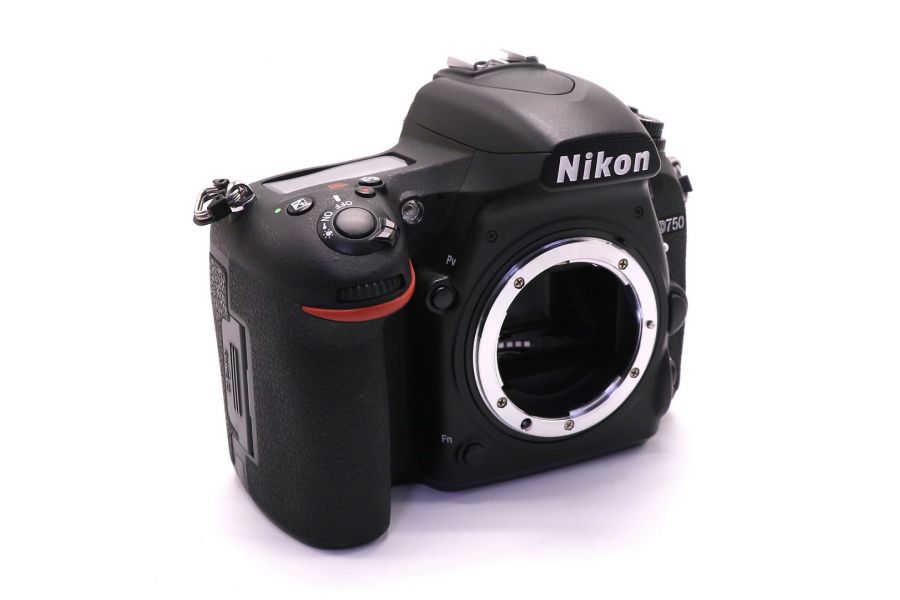 Nikon D750 body в упаковке (пробег 13625 кадров)