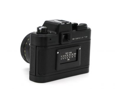 Советский зеркальный фотоаппарат Зенит 19 kit