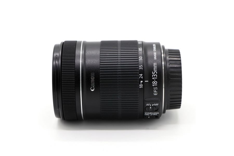 Объектив Canon EF-S 18-135mm 3.5-5.6 IS (Taiwan)