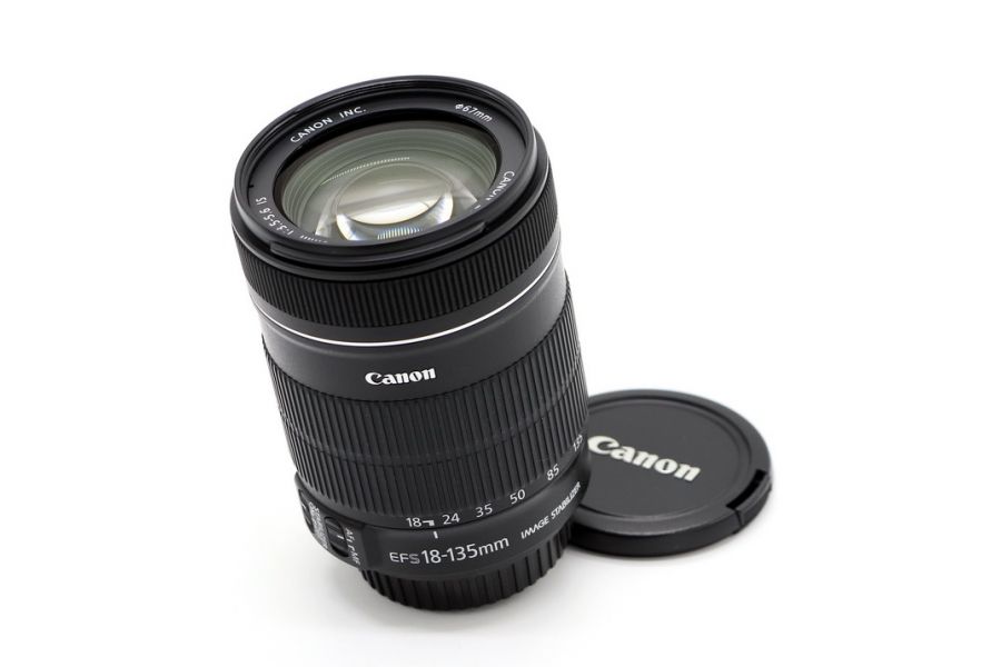 Объектив Canon EF-S 18-135mm 3.5-5.6 IS (Taiwan)