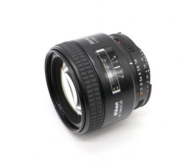 Светосильный объектив Nikon 85mm f/1.8D AF Nikkor