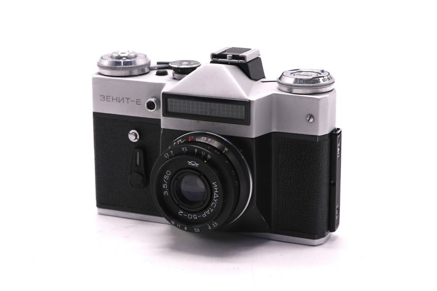 Зенит Е + Индустар-50-2 советский фотоаппарат