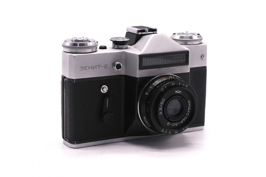Зенит Е + Индустар-50-2 советский фотоаппарат