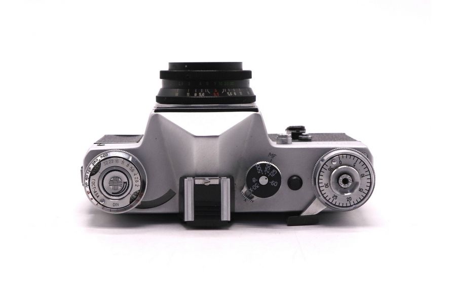 Зенит Е + Индустар-50-2 советский фотоаппарат