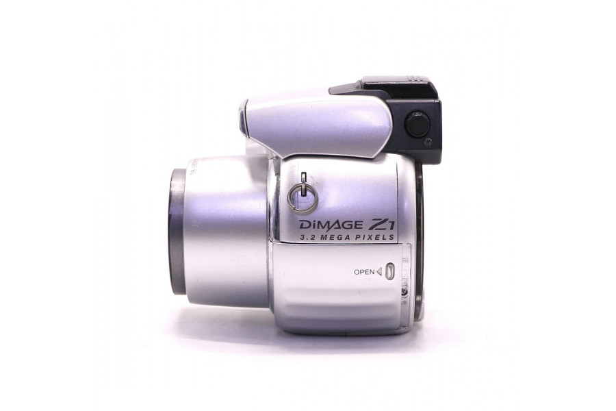 Компактная цифровая фотокамера Minolta Dimage Z1