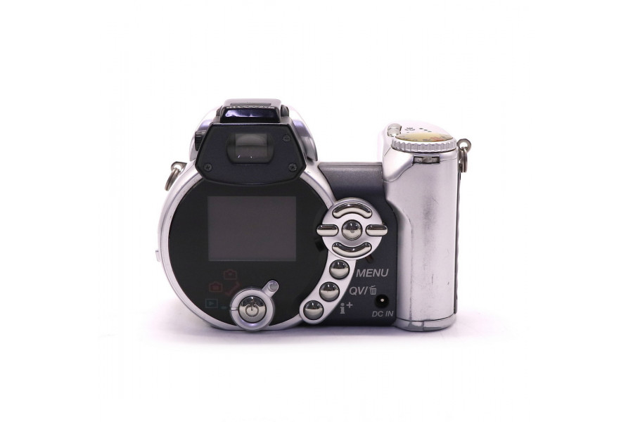 Компактная цифровая фотокамера Minolta Dimage Z1