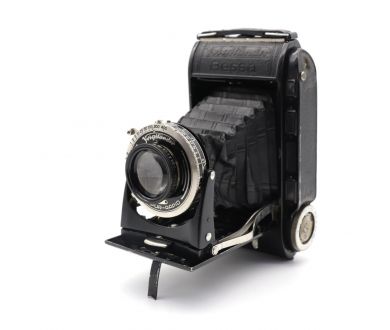 Камера Voigtlander Bessa + Skopar 3.5/105mm Compur Rapid