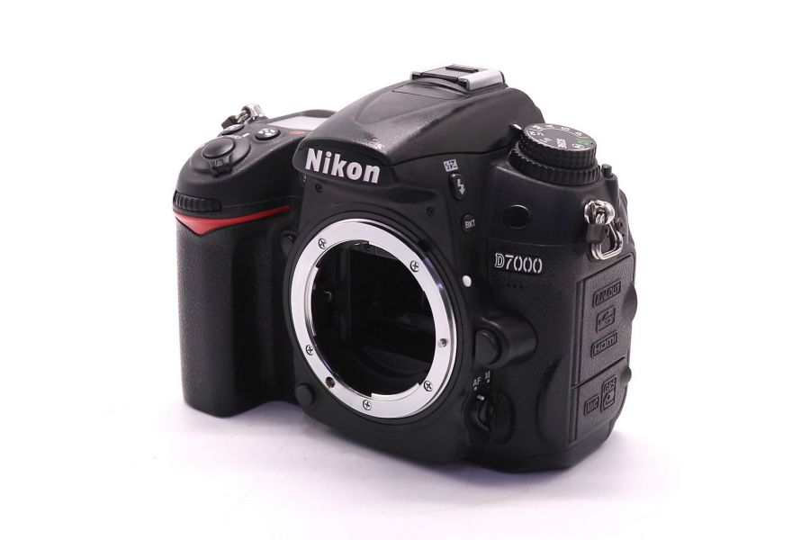 Фотокамера Nikon D7000 body (пробег 10005 кадров)