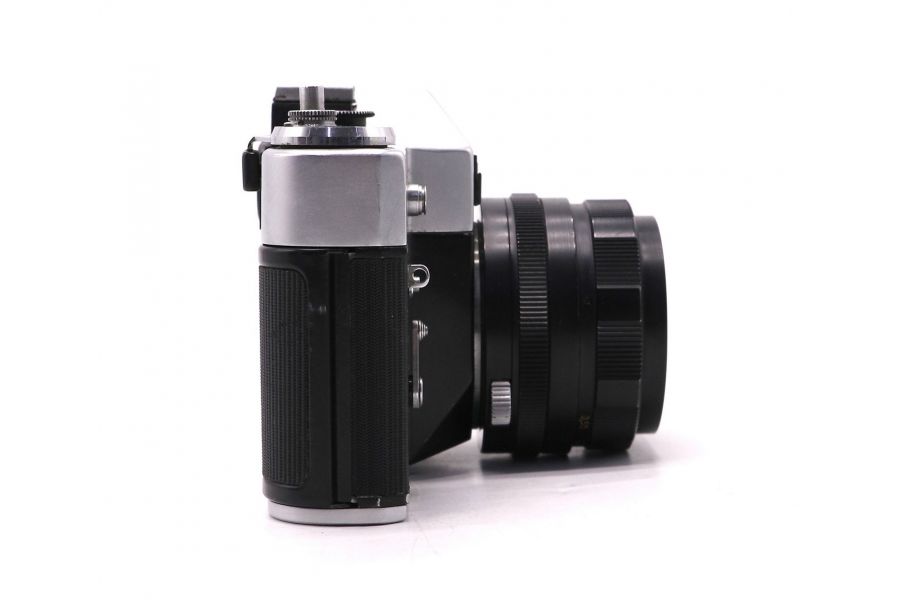 Зеркальный фотоаппарат Зенит ЕМ kit silver (СССР, 1976)