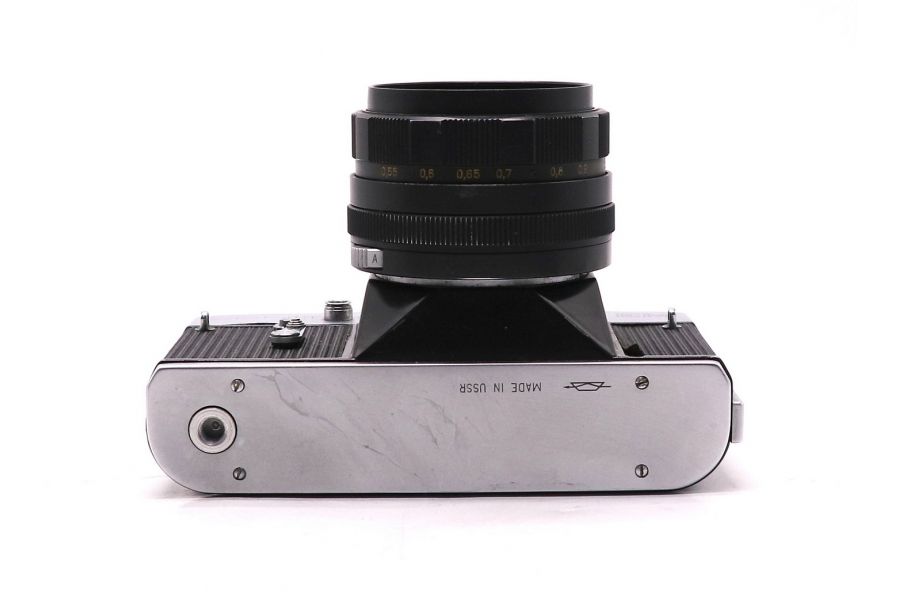 Зеркальный фотоаппарат Зенит ЕМ kit silver (СССР, 1976)