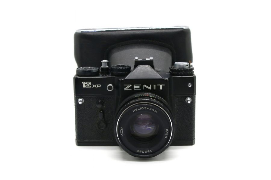 Фотокамера зеркальная Зенит-12ХР kit (СССР, 1995г.)