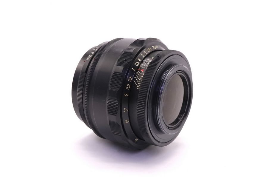 Советский объектив Юпитер-9 2/85 М42 ранний