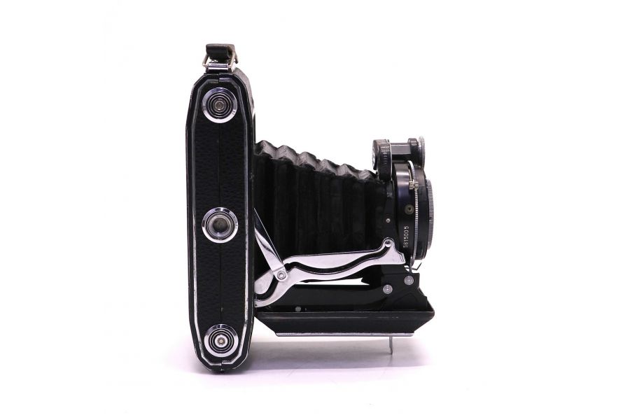 Советская складная плёночная камера Москва 4