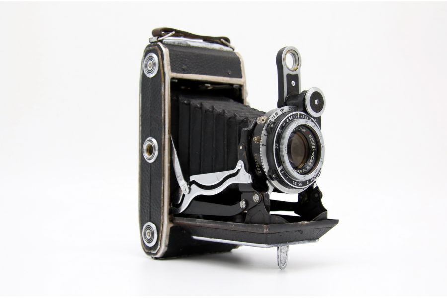 Советская пленочная камера Москва 4 (СССР, 1957)