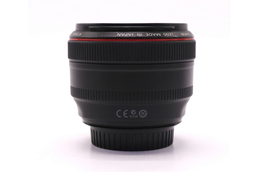 Canon EF 50mm f/1.2L USM в упаковке