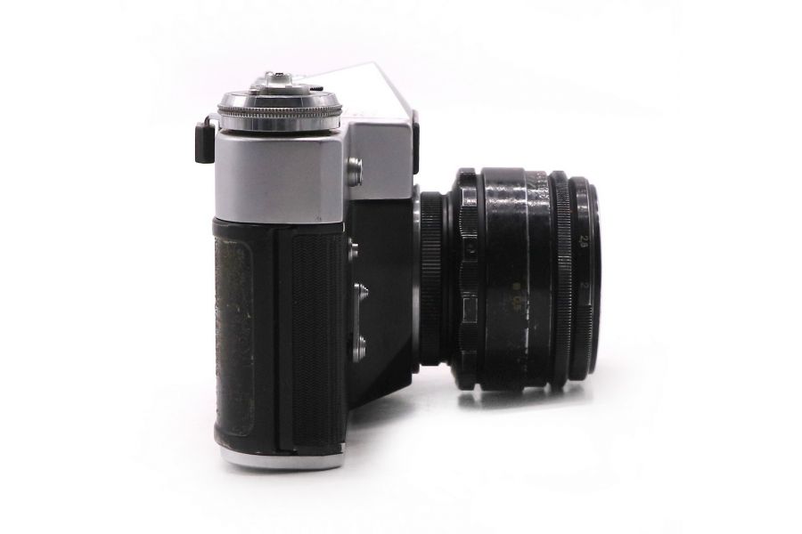 Фотоаппарат пленочный Зенит Е + Гелиос-44-2