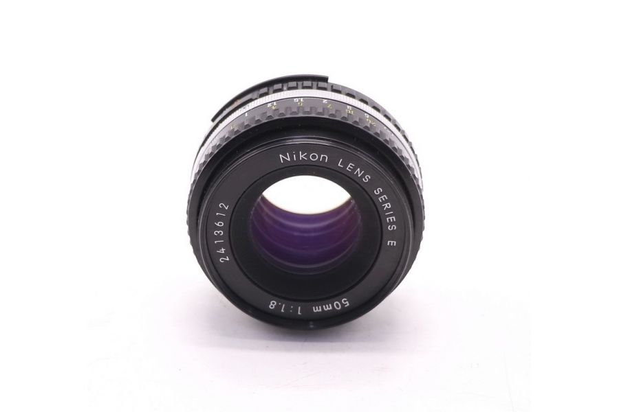 Nikon 50mm f/1.8 Series E компактный светосильный