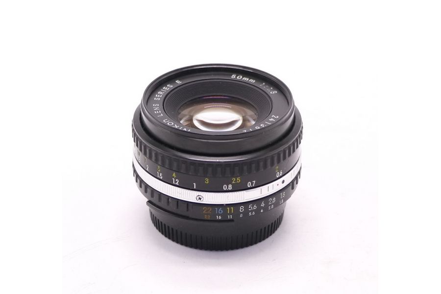 Nikon 50mm f/1.8 Series E компактный светосильный
