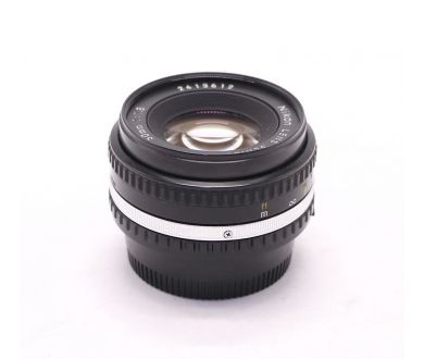 Светосильный объектив Nikon 50mm f/1.8 Series E