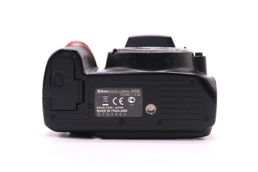 Фотокамера Nikon D3000 body (пробег 37600 кадров)