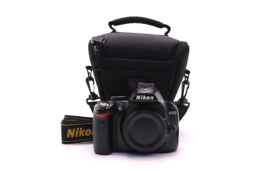 Фотокамера Nikon D3000 body (пробег 37600 кадров)