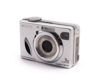 Компактная цифровая камера Sony Cyber-shot DSC-W7