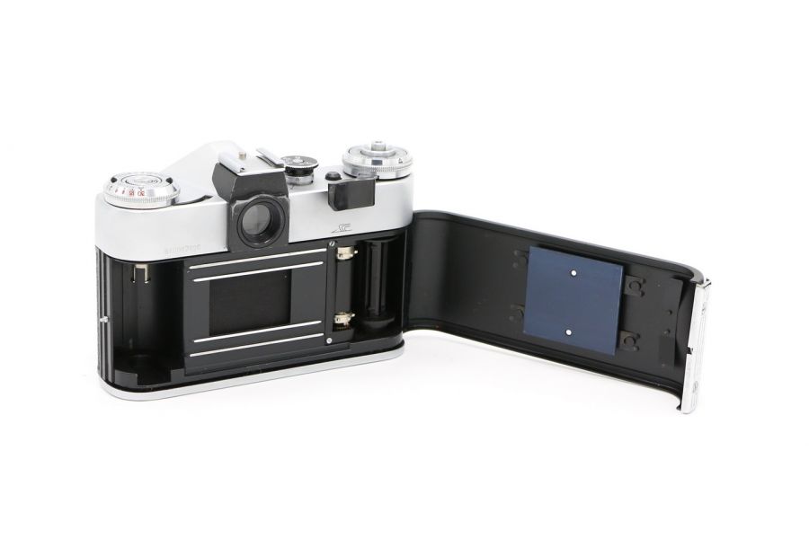 Фотокамера зеркальная Зенит Е в упаковке (СССР)