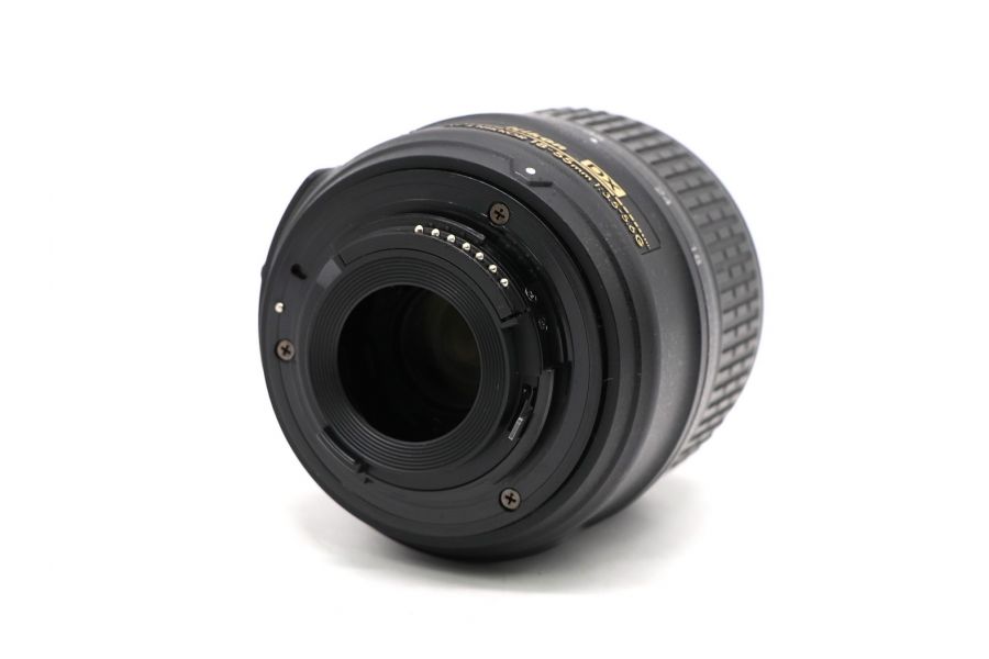 Объектив Nikon 18-55mm f/3.5-5.6G AF-S VR DX Nikkor